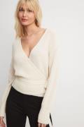 NA-KD Stickad cardigan med omslag - Offwhite