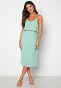 Bubbleroom Occasion Gwyneth Pleated Dress Dusty green 52