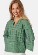 Happy Holly Broderie Anglaise Blous Green 44/46