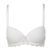 Trofe Julia Padded Bra BH Vit polyamid B 70 Dam