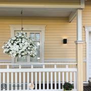 Philips Hue Resonate LED-utomhusvägglampa, RGBW, svart