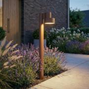 Lucande LED-väglampa Elune, brun, IP44, höjd 77 cm