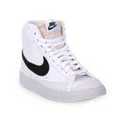 Nike Högkvalitativa lädersneakers White, Dam