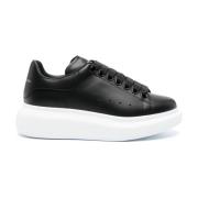 Alexander McQueen Svarta Läder Översized Låga Sneakers Black, Dam