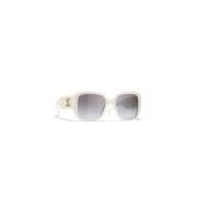 Chanel Stiliga Solglasögon för Vardagsbruk White, Dam