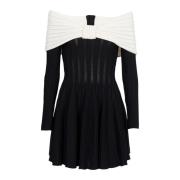 Balmain Skaterklänning med off-shoulder i en texturerad stickning Blac...