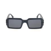 Fendi Höj din stil med snygga solglasögon Black, Unisex