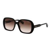Chloé Stiliga solglasögon med Ch0222S modell Brown, Dam