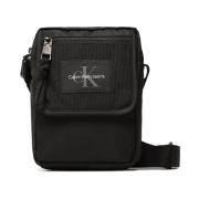 Calvin Klein Herr Crossbody Väska med Synligt Logotyp Black, Herr