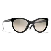 Chanel Ikoniska solglasögon med grå gradientlinser Black, Unisex