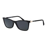 Swarovski Stiliga solglasögon med modell 0Sk6004 Black, Dam
