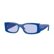 Vogue Stiliga solglasögon i blå nyans Blue, Unisex