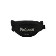 Alexander McQueen Tyg crossbodyvskor Black, Dam