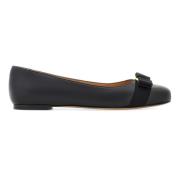 Salvatore Ferragamo Svart Biscuit Varina Flats Black, Dam