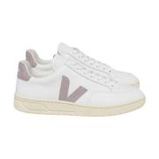 Veja Vita sportiga sneakers med rosa detaljer White, Dam