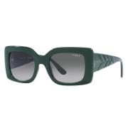 Vogue Fyrkantiga solglasögon med flätade skalmar Green, Dam