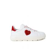 Love Moschino Vita Lädersneakers med Rött Metalllogo White, Dam