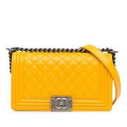 Chanel Vintage Pre-owned Laeder axelremsvskor Yellow, Dam