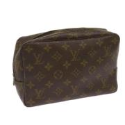 Louis Vuitton Vintage Pre-owned Canvas kuvertvskor Brown, Dam