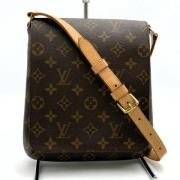 Louis Vuitton Vintage Pre-owned Canvas axelremsvskor Brown, Dam