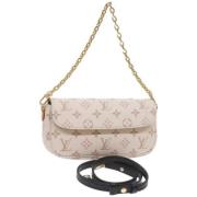 Louis Vuitton Vintage Pre-owned Canvas axelremsvskor Beige, Dam