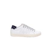 P448 Vintage-inspirerad Lädersneaker med Perforerat Logotyp White, Her...