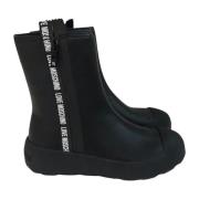 Love Moschino Svarta platta sneakers med sidoficka Black, Dam