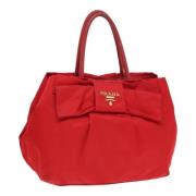 Prada Vintage Pre-owned Nylon handvskor Red, Dam