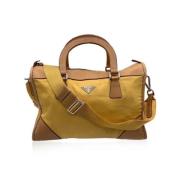 Prada Vintage Pre-owned Canvas handvskor Yellow, Dam