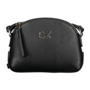 Calvin Klein Svart Axelväska med Justerbar Rem Black, Dam