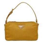 Prada Vintage Pre-owned Tyg axelremsvskor Yellow, Dam