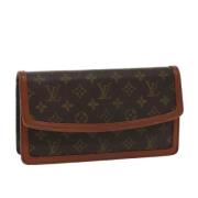 Louis Vuitton Vintage Pre-owned Canvas kuvertvskor Brown, Dam