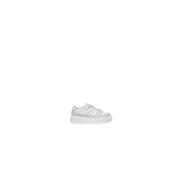 Fendi Grå läder sneakers med vita detaljer White, Dam