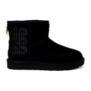 UGG Klassiska Mini Side Logo Stövlar Black, Dam