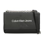 Calvin Klein Svart Axelväska med Kedja Rem Black, Dam