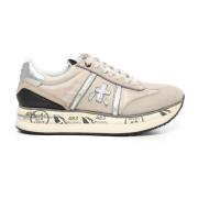 Premiata Beige Sneakers med sned tå och metallförstärkning Beige, Dam