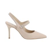 Manolo Blahnik Stilettohälar Pumps med Knappstängning Beige, Dam