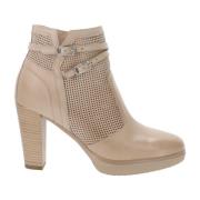 Nerogiardini Läder Ankelboots Elegant Stil Beige, Dam