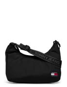 Tjw Ess Daily Shoulder Bag Black Tommy Hilfiger