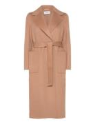 Lucia Beige Reiss