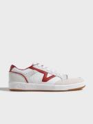 VANS - Låga sneakers - Court Red/White - Lowland CC JMP R - Sneakers