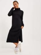 Pieces - Stickade klänningar - Black - Pcjuliana Ls Rollneck Knit Dres...