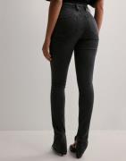 Calvin Klein Jeans - Svart - High Rise Super Skinny