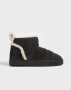 Inuikii - Svart - Shearling Slipin Boot