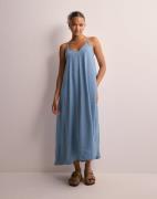 Only - Blå - Onllaia Sl String Long Dnm Dress Qy