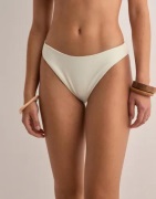 Nelly - Vit - Clean Cut Bikini Panty