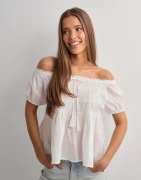 Nelly - Vit - Tassel Blouse