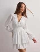 Nelly - Vit - Fancy Smock Dress