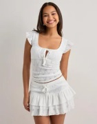 Nelly - Vit - Broderie Anglais Mini Skirt