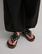 Nelly - Svart - Studded Decore Flat